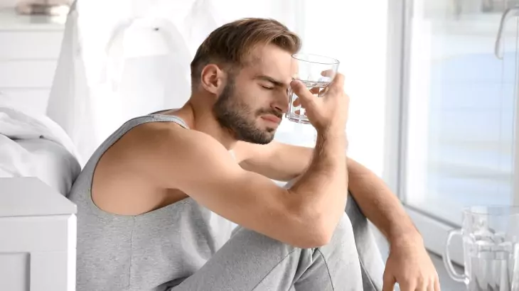 Πώς να καταπολεμήσεις ένα Hangover