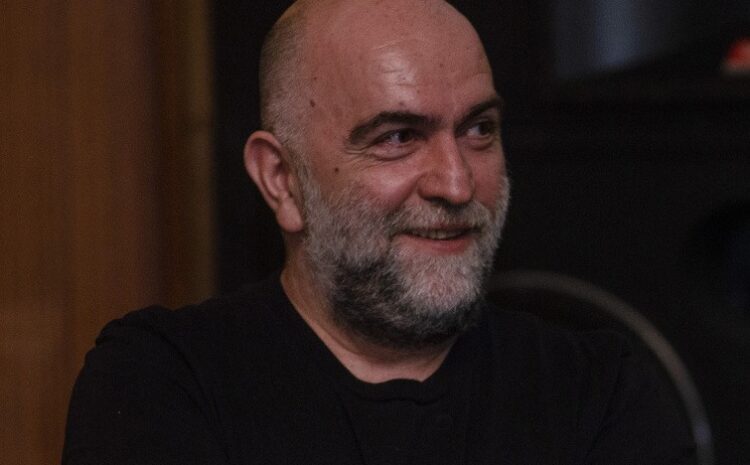 Ο Μπάμπης Στόκας στον Σταυρό του Νότου