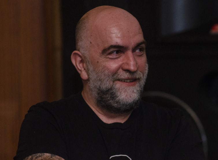 Ο Μπάμπης Στόκας στον Σταυρό του Νότου