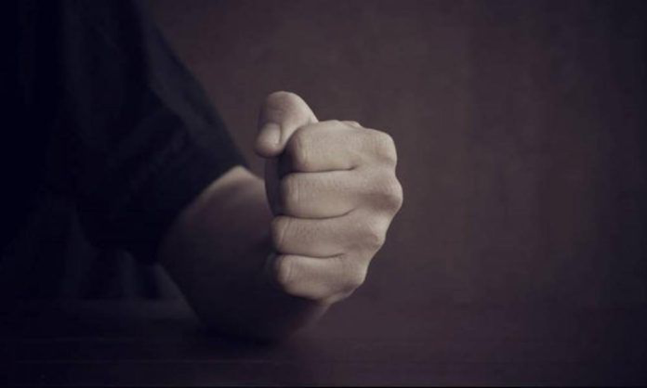 Βόλος: Φυλάκιση 6 μηνών σε πατέρα που χτύπησε τον 10χρονο γιο του στο πάρκο – Τον κατήγγειλε περαστικός