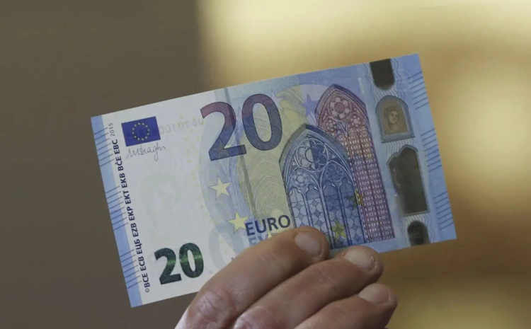 ΑΤΜ βγάζει πλαστά χαρτονομίσματα
