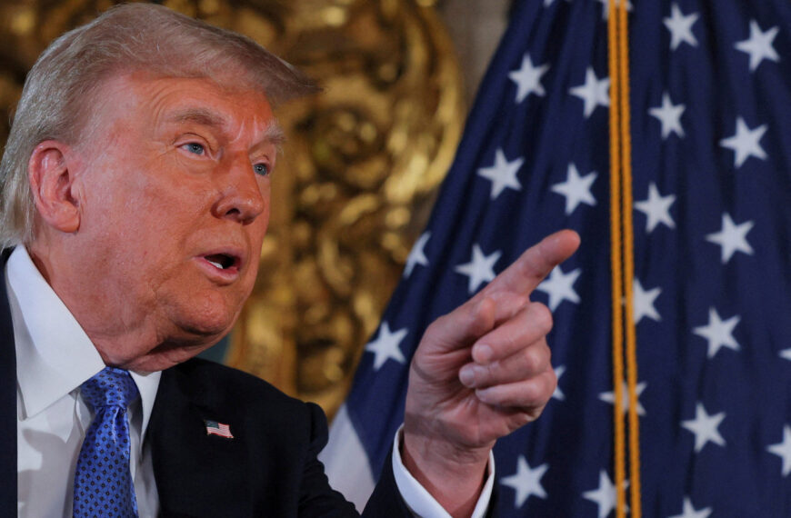 Τραμπ: Αναστολή δασμών σε Καναδά και Μεξικό, κλιμάκωση με την Κίνα