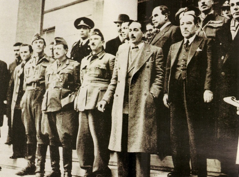 Σαν σήμερα 12/2: Υπογράφεται η Συμφωνία της Βάρκιζας