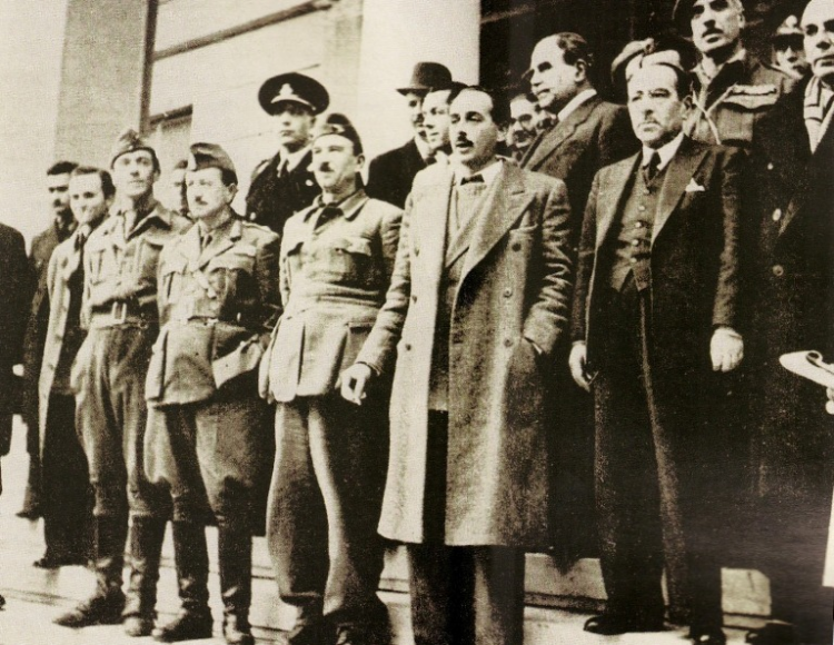 Σαν σήμερα 12/2: Υπογράφεται η Συμφωνία της Βάρκιζας