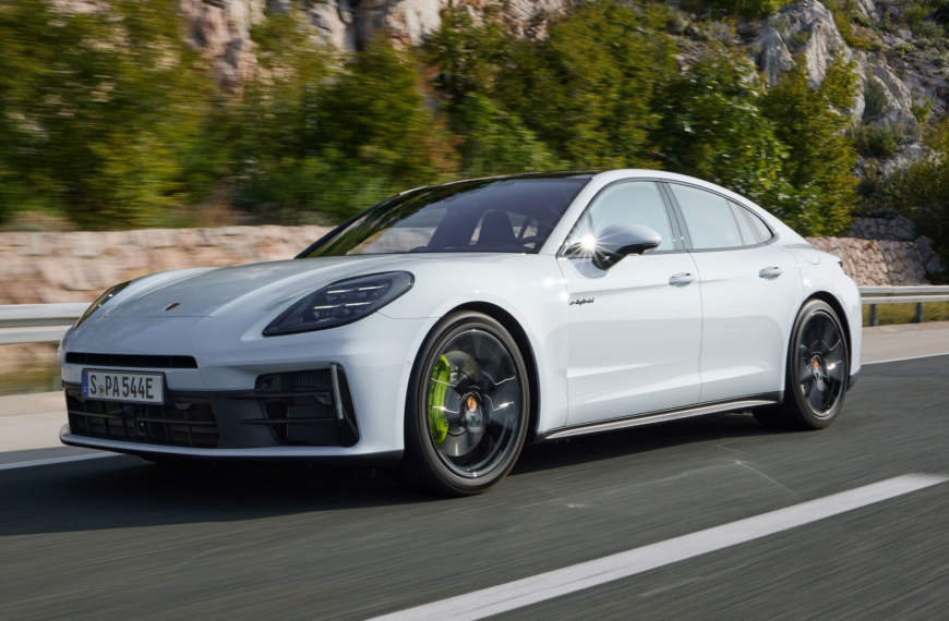 Porsche: Θα βγει “μείον” 1.900 θέσεις εργασίας