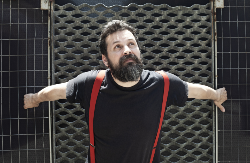 Σπύρος Γραμμένος Live στο Σταυρό του Νότου Club