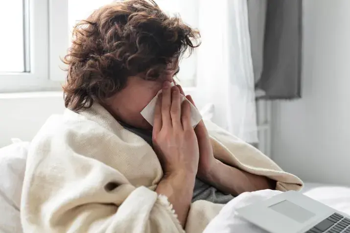 Προστασία από ιώσεις: Πώς να ενισχύσετε το ανοσοποιητικό σας το χειμώνα