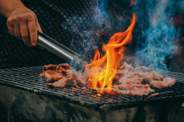 Τσικνοπέμπτη: 3 απίστευτοι τρόποι να μαρινάρεις το κρέας
