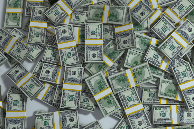 Ονειροκρίτης: Τι σημαίνει να δεις λεφτά στον ύπνο σου;