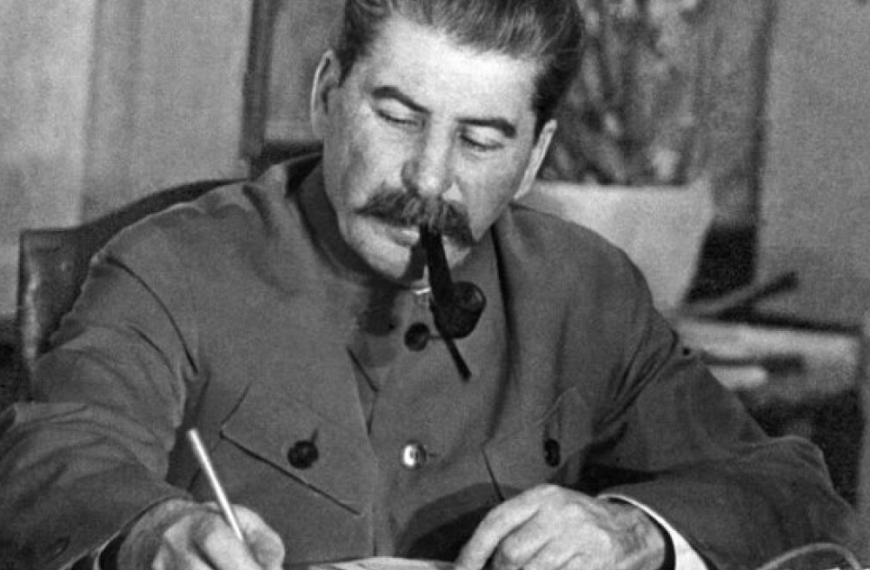 Σαν σήμερα 5/3: Πέθανε ο Ιωσήφ Στάλιν