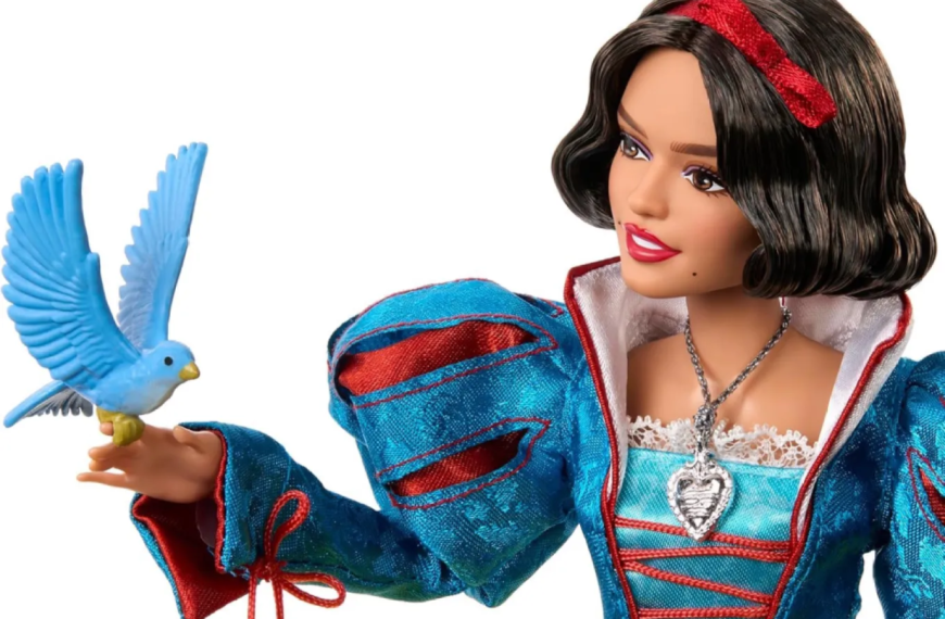 Η Disney κυκλοφορεί συλλεκτικές κούκλες «Snow White» πριν από το νέο Live-Action Ριμέικ